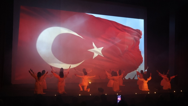 Erzurum'da devlet korumasındaki çocuklar "Harman Yeri 1915" tiyatrosuyla sahne aldı