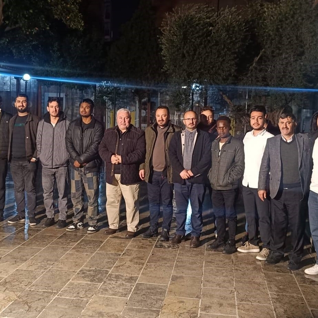 Efeler'de üniversiteli gençler Nasuh Paşa Külliyesi'nde buluştu