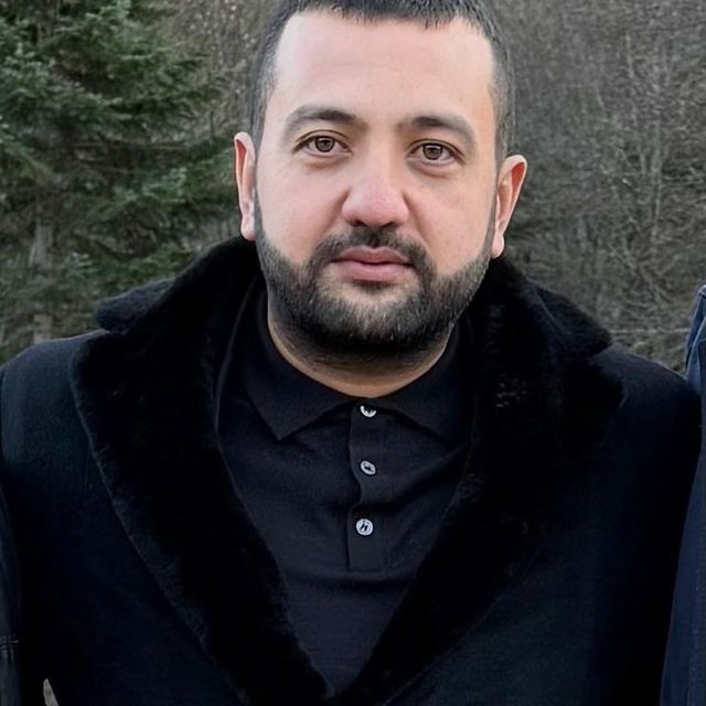 İş İnsanı Cemil Demirel bu kez çocukların içini ısıttı
Çocuklara yeni yıl h...