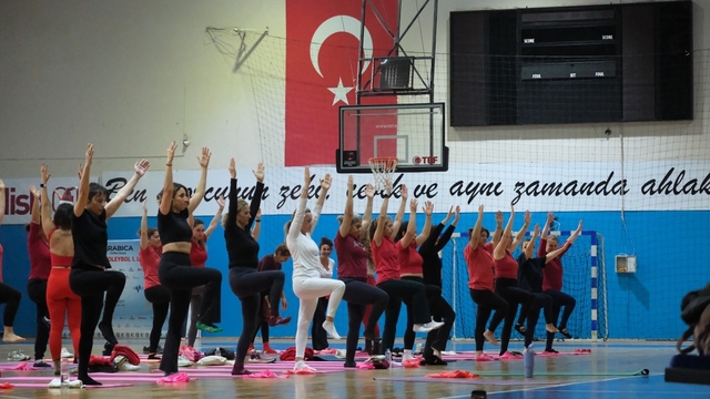 Bodrum'da 2025 plates ile uğurlandı