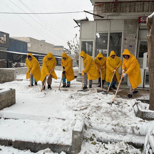 Haliliye Belediyesi ekipleri kar mesaisinde