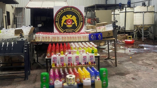 Sahte temizlik malzemesi satan depoya baskın; 6 gözaltı
