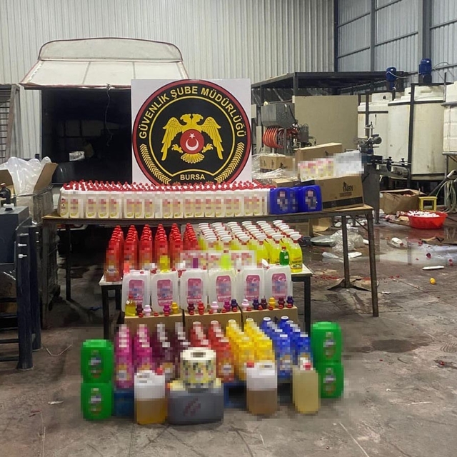 Sahte temizlik malzemesi satan depoya baskın; 6 gözaltı