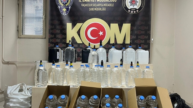 İzmir'de kaçak içki operasyonlarında 5 kişi tutuklandı
