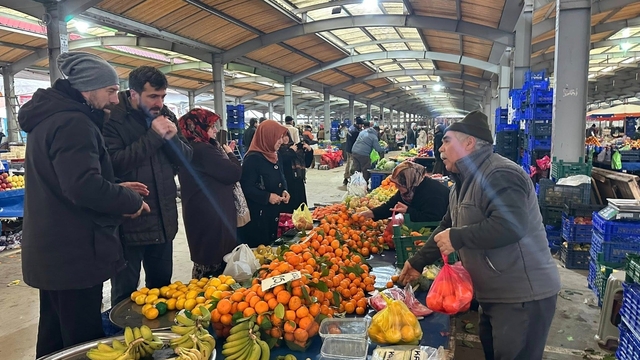 Depremlerin ardından Sındırgı'da komşuluk seferberliği
Sındırgı'dan alışveriş yap, hayat olsun