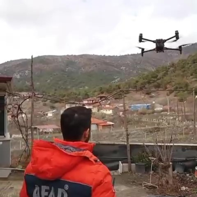 İneği kaybolan çiftçinin imdadına AFAD ve jandarma yetişti