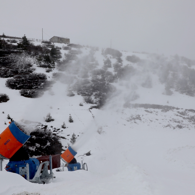Çambaşı Kayak Merkezi'nde yapay karlama sistemi ile sezon uzatılıyor