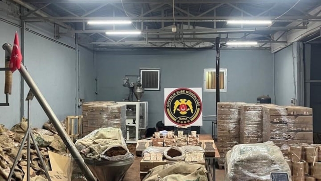 Bursa'da sahte kahve operasyonu: Tonlarca ürün ele geçirildi