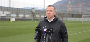 Recep Uçar: "Hücuma dönük bir orta saha bakıyoruz"
Çaykur Rizespor Teknik D...