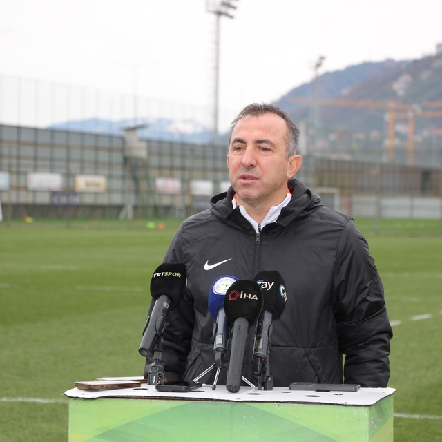 Recep Uçar: "Hücuma dönük bir orta saha bakıyoruz"
Çaykur Rizespor Teknik D...