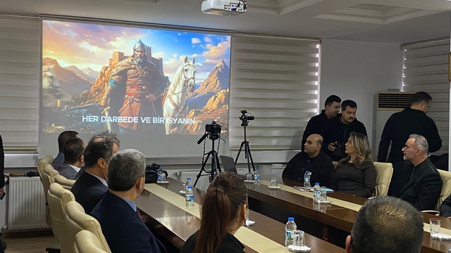 Türk destanları sahneye taşınıyor: Öğrenciler kültürel mirası tiyatroyla anlatacak
Sinop'ta "Destanlarımızı Sahneliyoruz" projesi tanıtıldı