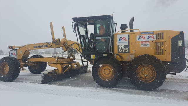 Silifke'nin kırsalında karla mücadele