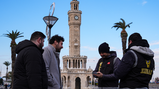 İzmir'de yılbaşı tedbirleri kapsamında dron destekli asayiş uygulaması başlatıldı