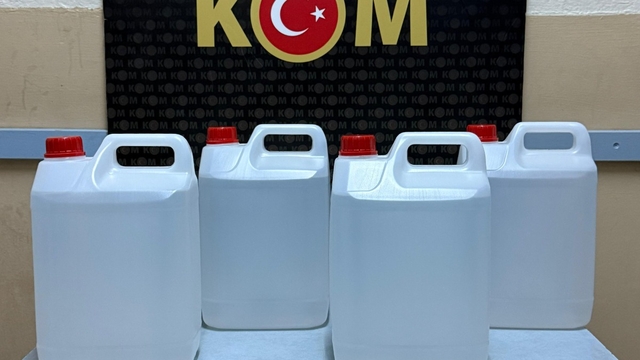 Sultandağı'nda bir evde 20 litre etil alkol ele geçirildi