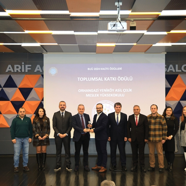 BUÜ'de 2024 yılı kalite ödülleri sahiplerini buldu