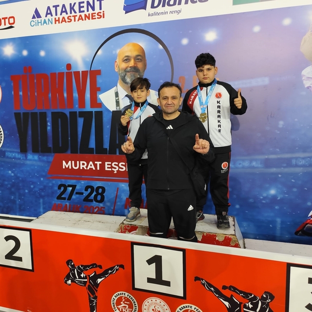 Karate Premier Ligi'nde Ünal kardeşlerden çifte altın