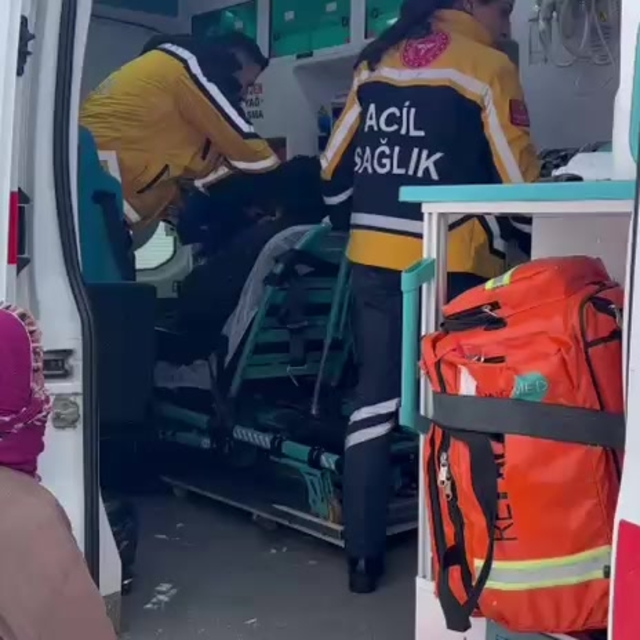 Batman'da 203 yerleşim yerinin yolu kardan kapandı (3)