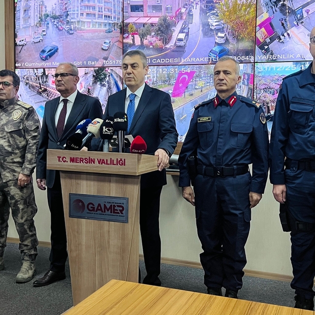 Mersin'de yılbaşı tedbirleri üst seviyede: 12 bin 216 güvenlik personeli gö...