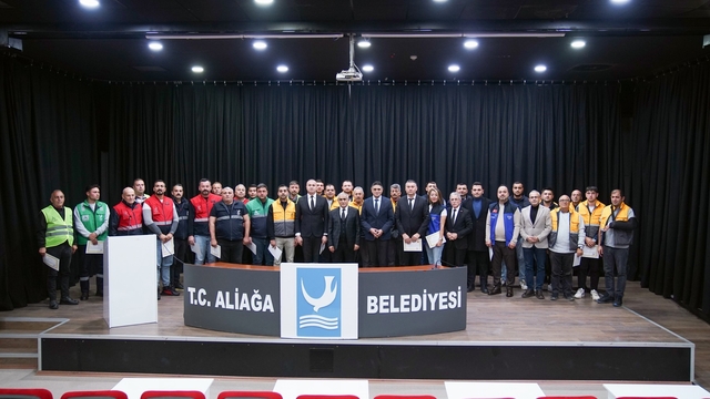 Aliağa'da orman yangınlarıyla mücadele eden personele teşekkür belgesi