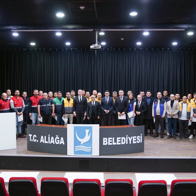Aliağa'da orman yangınlarıyla mücadele eden personele teşekkür belgesi