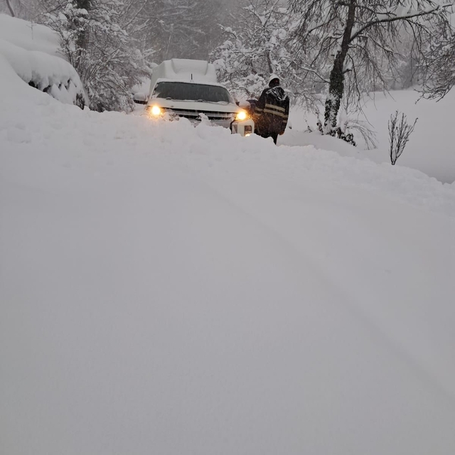 Batı Karadeniz'de kışa meydan okuyan enerji mesaisi
Direklerde buz, sırtlar...