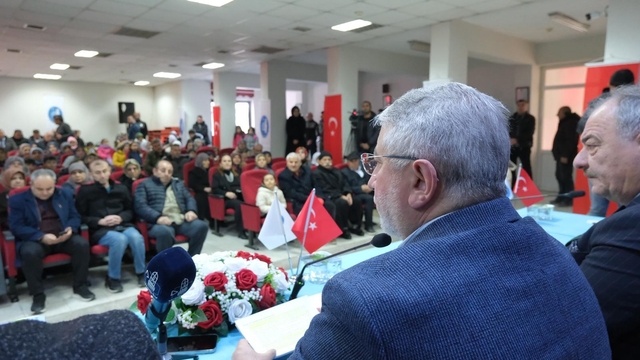 Başkan Aşgın Çöplü Mahallesi'nde vatandaşların taleplerini dinledi