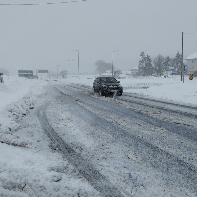 Bolu Dağı'nda kar yağışı ve sis (2)