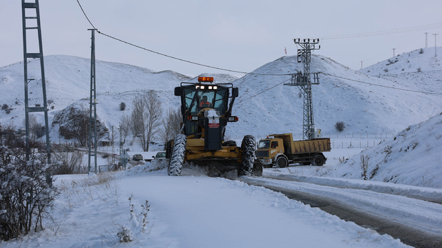 Sivas'ta kar yağışı (3)