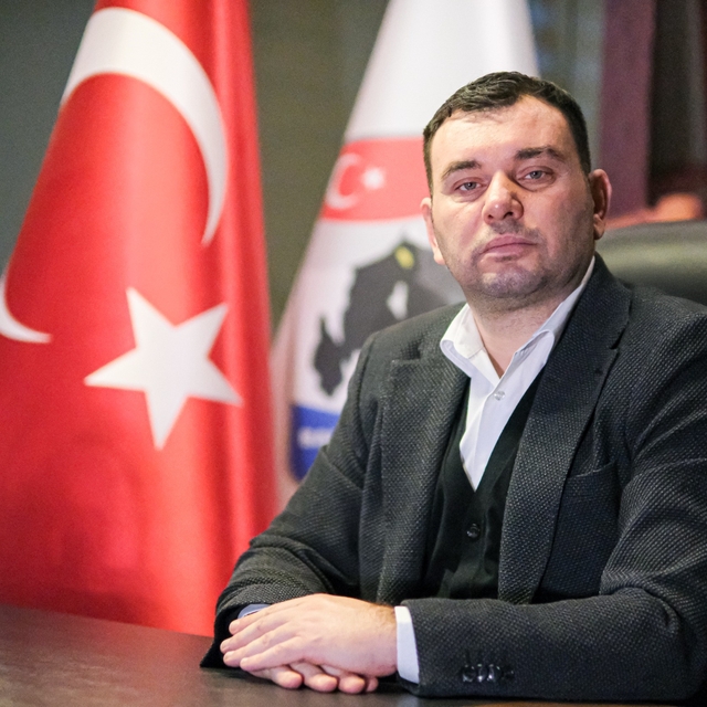 Başkan Hasan Çetin'den Kayyum Açıklaması
Hasan Çetin: "Kayyum değil, sadece...