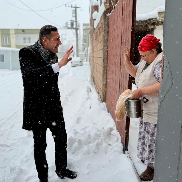 Çınar Kaymakamlığından örnek davranış