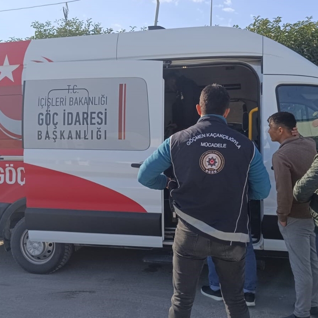 Hatay'da yabancı uyruklu şahıslar denetlendi