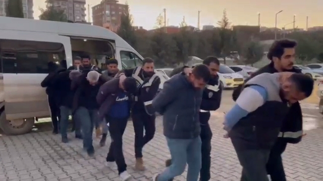 Hatay'da yeni yıl öncesi asayiş denetimi, hapis cezası ile aranan 52 şahıs yakalandı