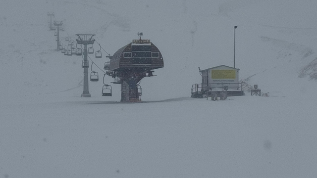 Yedikuyular Kayak Merkezi'nde kar kalınlığı yarım metreye ulaştı