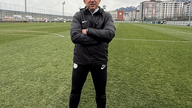Çaykur Rizespor Teknik Direktörü Recep Uçar, sezonun ikinci yarısına umutlu bakıyor: