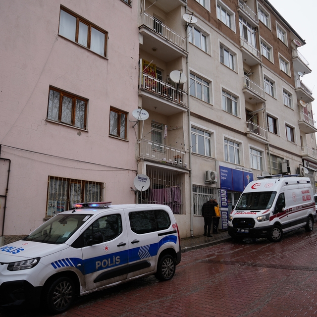 Niğde'de çift evlerinde ölü bulundu