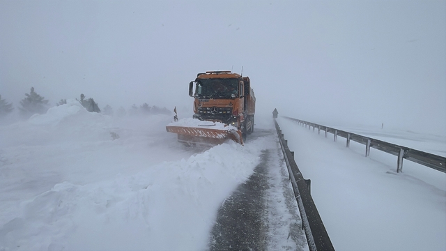 Sivas'ın dışarı ile ulaşımı kesildi