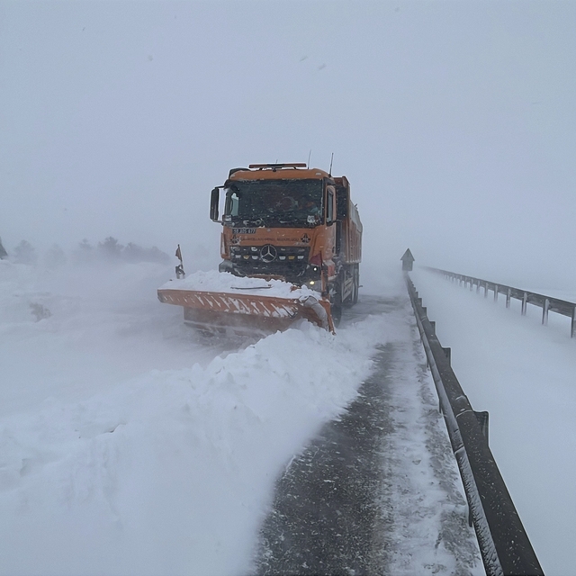 Sivas'ın dışarı ile ulaşımı kesildi