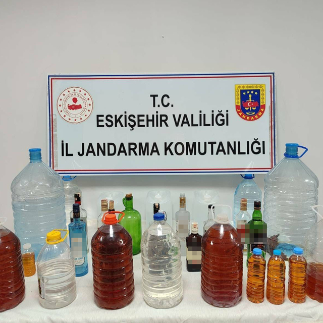 Eskişehir'de 78 litre sahte içki ele geçirildi