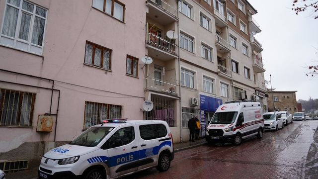 Niğde'de çift evlerinde ölü bulundu