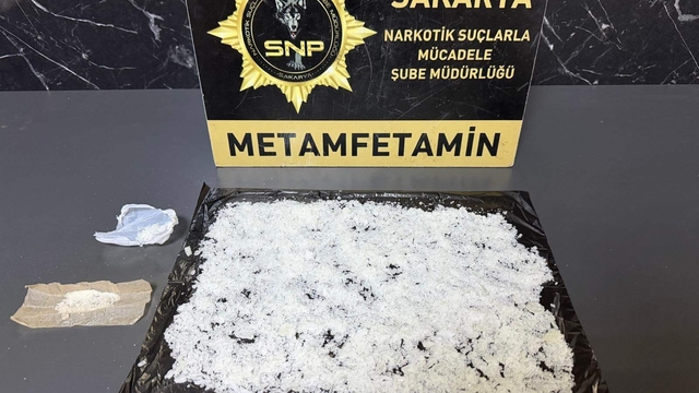 İstanbul'dan Zonguldak'a uyuşturucu sevk eden şahıslar Sakarya'da yakalandı