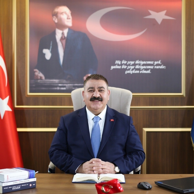 Palandöken 2026'ya güçlü hedeflerle giriyor
Başkan Sunar'dan yeni yıl mesaj...