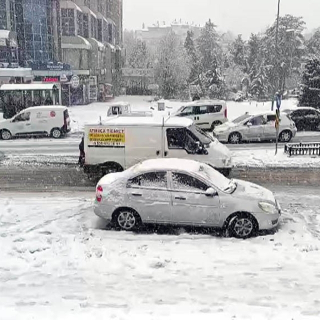 Develi'de kar yağışı etkili oldu