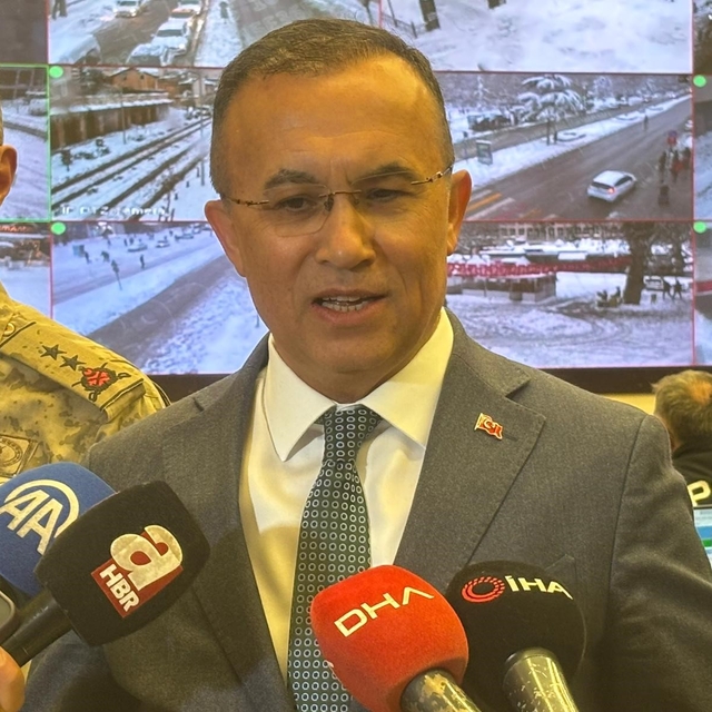 Gaziantep'te yılbaşı gecesi 2 bin 613 araç ve 12 bin 117 personel görev baş...