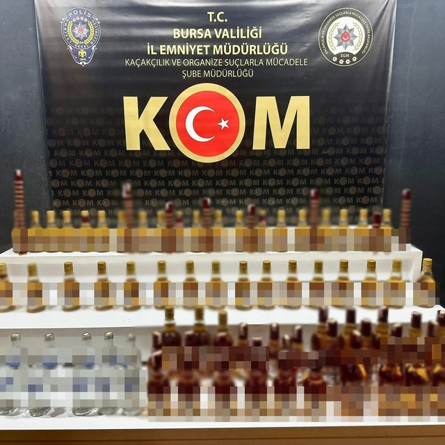 Bursa'da satışa hazır 98 şişe alkollü içki ele geçirildi: 2 gözaltı