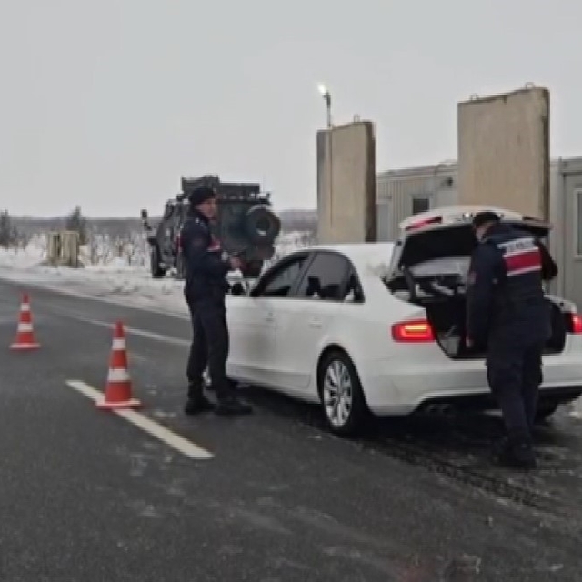 Gaziantep'te jandarmadan 2 bin 60 personelle yılbaşı ve kar yağışı tedbiri