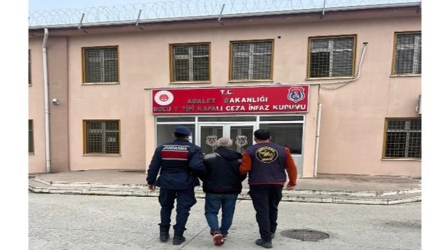 Bolu'da 40 yıl 10 ay hapis cezasıyla aranan firari hükümlü yakalandı