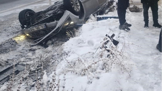 Nevşehir'de kontrolden çıkan otomobil takla attı: Kaza anı kamerada