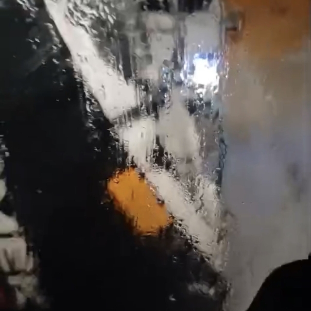 Karda mahsur kalan 50 işçi kurtarıldı