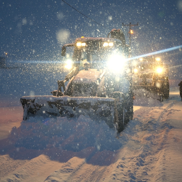 Muş'ta yeni yıl mesaisi: Vali Çakır sahadaki ekipleri ziyaret etti