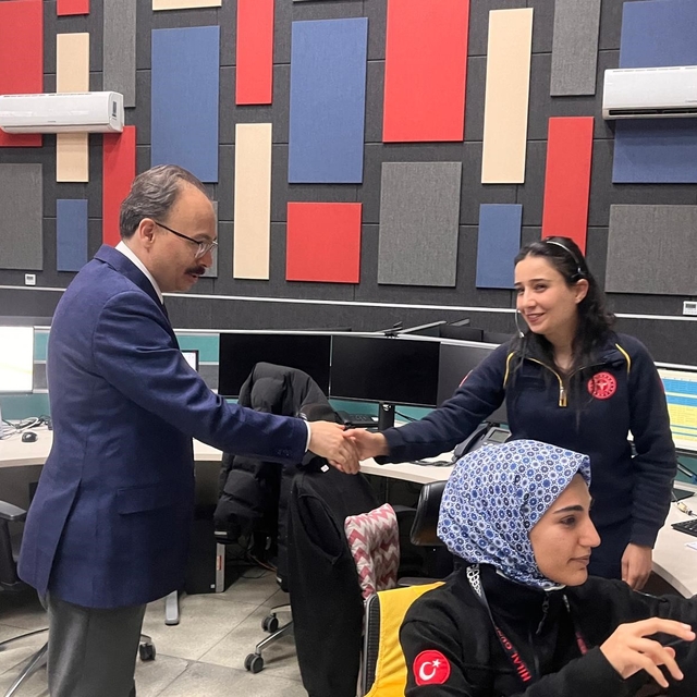 Vali Kızılkaya, yılbaşı mesaisinde denetimlerde bulundu